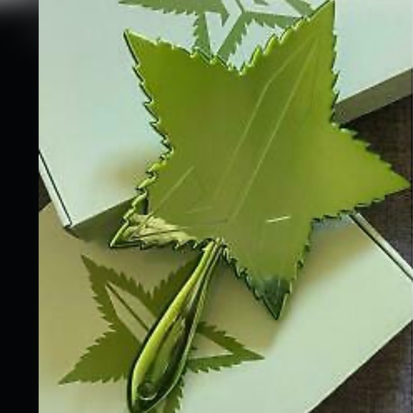 Jeffree Star Other - JEFFREE STAR ⭐️ GREEN CHROME LEAF HAND MIRROR 420